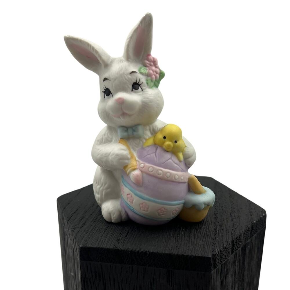 Vintage Ceramic Easter Bunny Rabbit Baby‎ Chick Painting Egg 4" Figurine Decor
